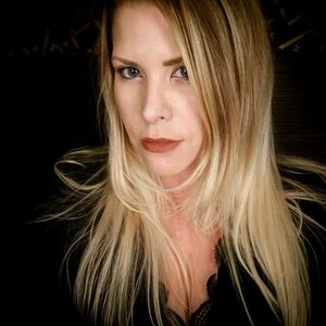 Meet your Posher, Eve